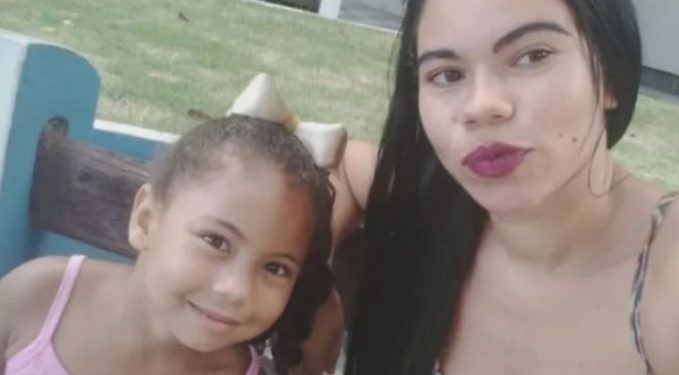 Mãe e filha têm 90% do corpo queimado após ataque a ônibus do transporte púbico