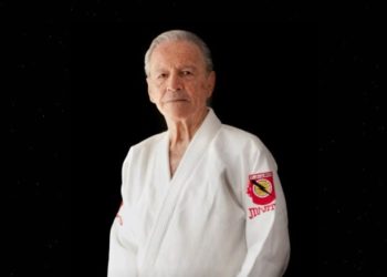Mestre e lenda do jiu-jítsu, Robson Gracie morre aos 88 anos