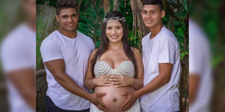 Influenciadora viraliza ao tentar casar com os dois maridos e mostrar rotina nas redes sociais