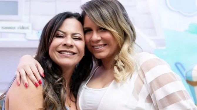 Mãe de Marília Mendonça desabafa em vídeo sobre fotos vazadas dafilha: ‘monstruosidade’ 