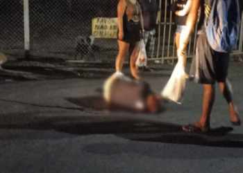 Vídeo: Homem leva vários tiros na cabeça e agoniza até a morte na Zona Sul de Manaus