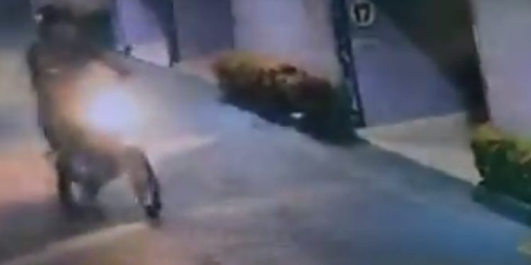 Passageira bêbada é levada ao motel em Manaus após pedir corrida por moto para chegar em casa