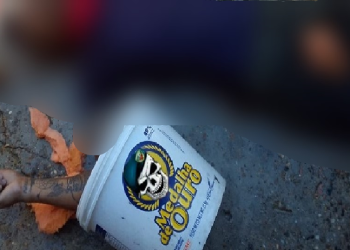 Cena forte: Homem que seria venezuelano é perseguido pro motoqueiros e executado no Centro de Manaus