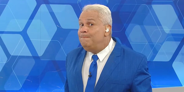 Sikêra Jr estreia programa ‘Alerta’ na TV A Crítica e pede multa de R$ 17 milhões da RedeTV!