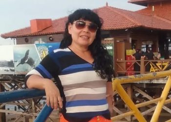 Após mulher morrer ao cair no bueiro sem tampa em acidente, moradores protestam em Manaus