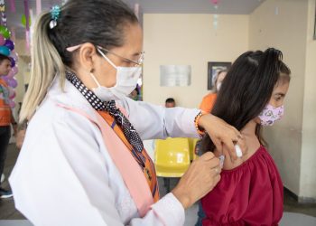 Prefeitura movimenta a cidade com 229 pontos de atendimento no ‘Dia D’ de multivacinação infantil