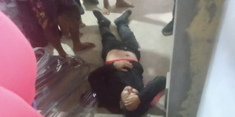 Pistoleiro mete bala em assaltante no João Paulo