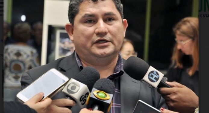 Delegado prende motorista de app por ameaçar divulgar fotos íntimas em Manaus