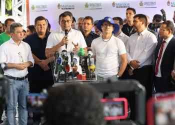 Wilson Lima e David Almeida vistoriam obras do complexo viário na avenida das Torres