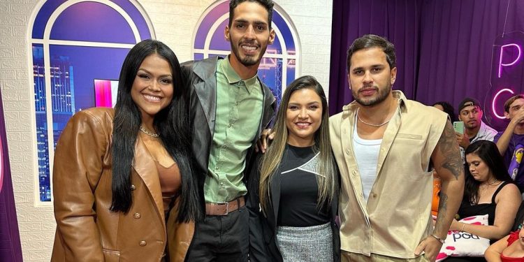 Com status de celebridade, Joana Darc é criticada ao participar de podcast: ‘Até quando esse circo?’