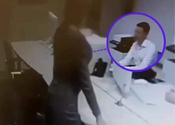 Vídeo: Para conseguir vaga de emprego mulher mostra seios para entrevistador