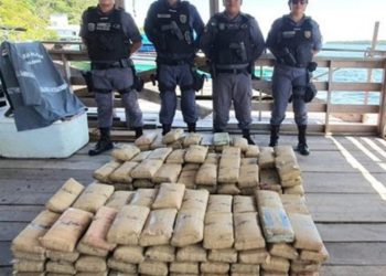 Traficantes escondem 230 quilos de drogas em barco no Porto de Barcelos