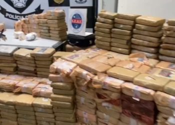 Vídeo: trio é preso com R$ 8 milhões em drogas no São José