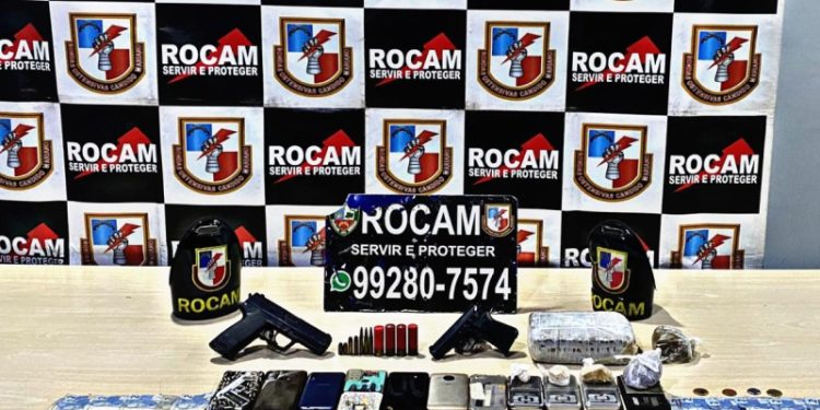 Polícia surpreende bandidos e prende vários aparelhos celulares roubados em Manaus