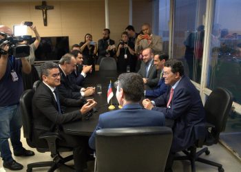 Prefeito retorna de Brasília com garantia de R$ 600 milhões em investimentos e apoio federal para atender famílias carentes