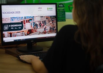 Governo do AM lança site para população participar do Prosai Parintins