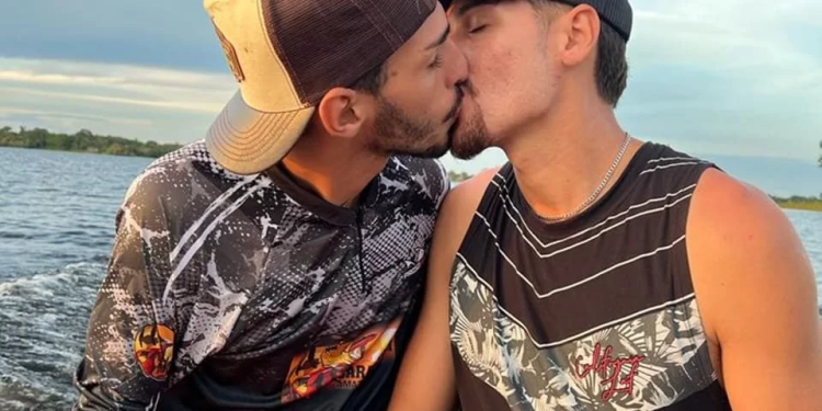 “Não teve traição”, diz namorado de Agenor após explicar que ficou com outro boy