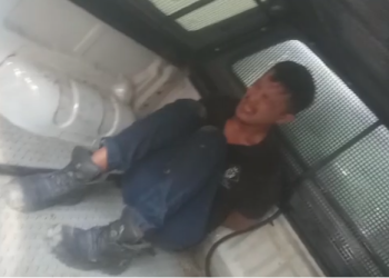 Vídeo: Vulgo ‘Macaquinho’ pula em estudante, rouba e acaba perseguido na Zona Norte de Manaus