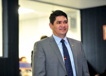 MP-AM investiga condições de trabalho de dentistas em secretaria de Parintins