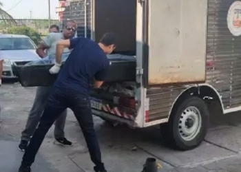 Cena forte: Dupla é presa após matar com gargalo de garrafa suspeito de roubo em Manaus