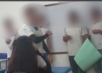 Em Manaus, garoto fura colega após ela supostamente rir dele em apresentação na escola; vídeo
