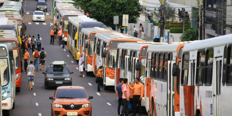 Rodoviários confirmam greve do transporte coletivo em Manaus nesta semana