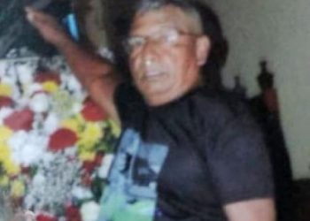 Em Itacoatiara, forte odor chama atenção e vizinhos encontram idoso de 70 anos morto