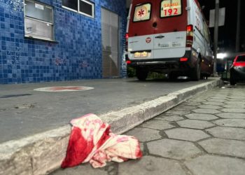 Idoso vai tirar satisfação com o vizinho e leva facada no pescoço no Mutirão