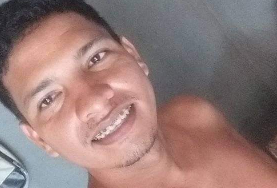 Homem cai da canoa em Iranduba e morre afogado