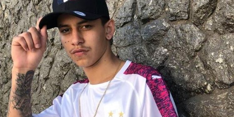 MC Pozza é morto a tiros dentro de barbearia no RS