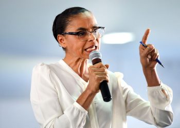 Ministra Marina Silva é levada ao hospital com infecção causada por Covid
