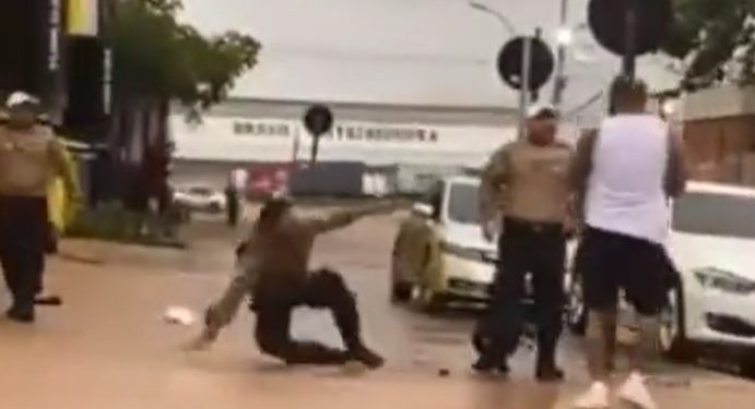 Vídeo: motorista de Honda Civic quebra a cara de agente de trânsito após levar multa na zona Sul