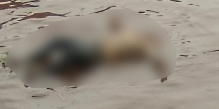 Cena forte: Corpo de homem com rosto desfigurado é retirado de lago em Manacapuru