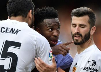 Racismo no futebol: Vini Jr sofre novo ataque durante derrota do Real Madrid