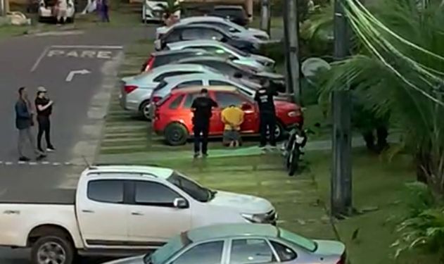 Vídeo: Durante operação no Tarumã, bandidos fazem os filhos reféns e dois policiais são baleados