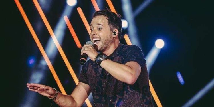 ‘Vocês não são crentes’, se revolta André Valadão após seguidores questionarem se ele tem amante