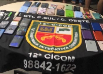 Polícia recupera 30 celulares roubados em um único bairro de Manaus