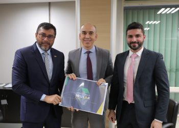 Em Brasília, Wilson Lima busca por parceria com Governo Federal para programas de soluções de moradias do AM