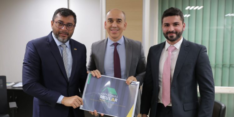 Em Brasília, Wilson Lima busca por parceria com Governo Federal para programas de soluções de moradias do AM