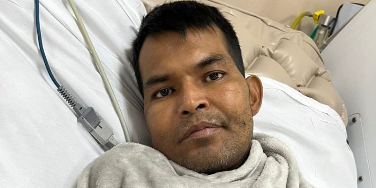 Hospital Platão Araújo procura familiares de paciente internado