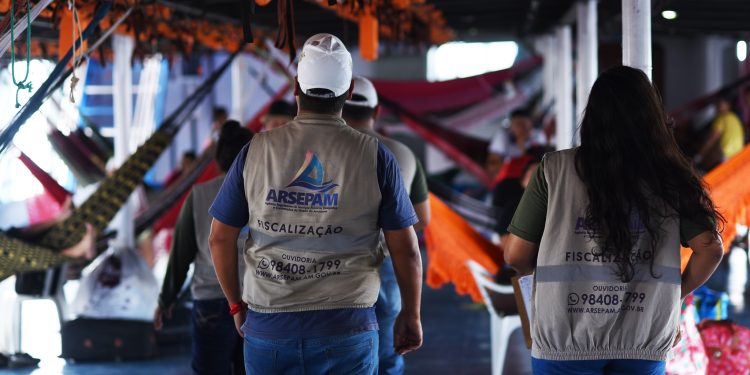 Manauara arruma as malas para deixar a cidade no feriadão