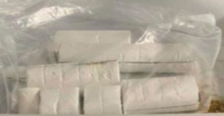 Vovó do tráfico é presa tentando levar cocaína do Amazonas para Portugal