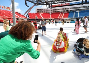 Bumbódromo em Parintins abre as portas para visitação gratuita
