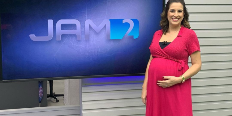 ‘Sem palavras’, Luana Borba mostra o rostinho da filha