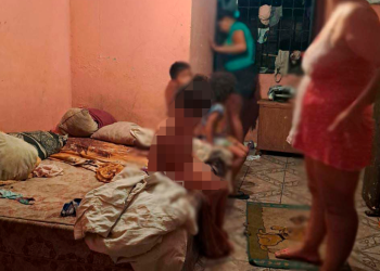 Mãe abandona filhos sozinhos em quitinete para ir usar drogas