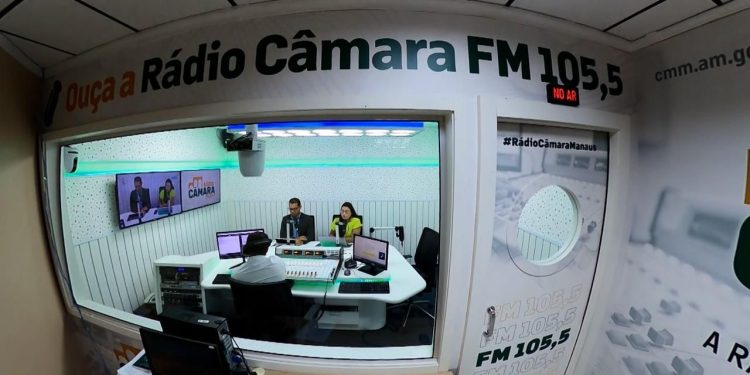 Rádio Câmara completa 4 anos informando manauaras sobre trabalho do parlamento municipal