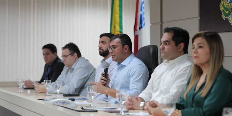 Governo do Amazonas paga valores descontados durante greve dos professores  por faltas