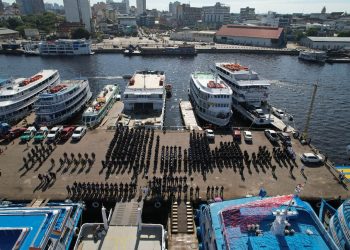 PM envia 500 policiais para manter segurança no Festival de Parintins