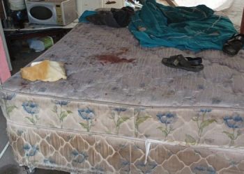 Ladrão invade casa em Manaus e deixa faca cravada no pescoço do proprietário