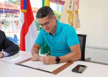 Prefeitura paga metade do 13º em julho e aumenta auxílio-alimentação